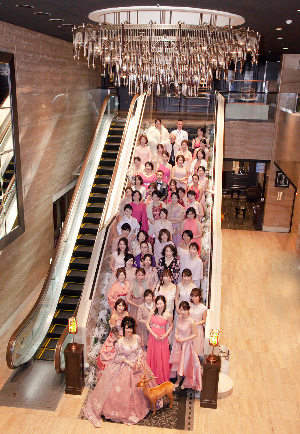 Gem Barbir Party2019／華やかなピンクのドレスの淑女たち 